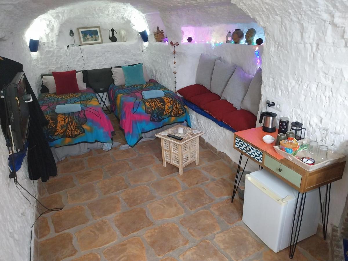 The Cave Of Dreams Bed & Breakfast Baza Exterior photo
