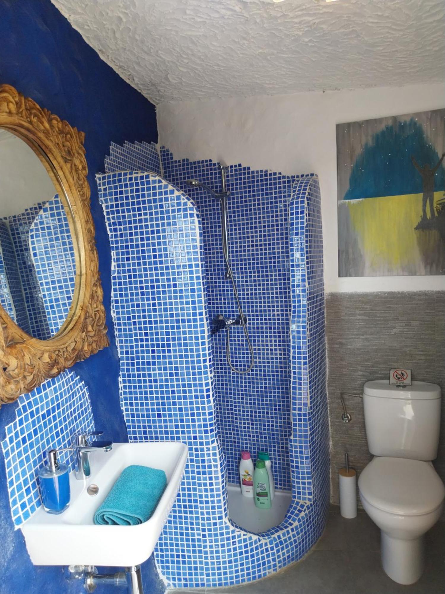 The Cave Of Dreams Bed & Breakfast Baza Room photo